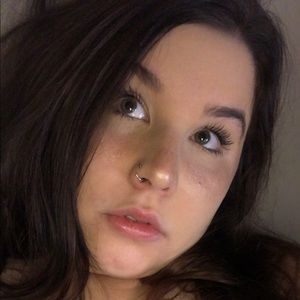 Meet your Posher, Hayley